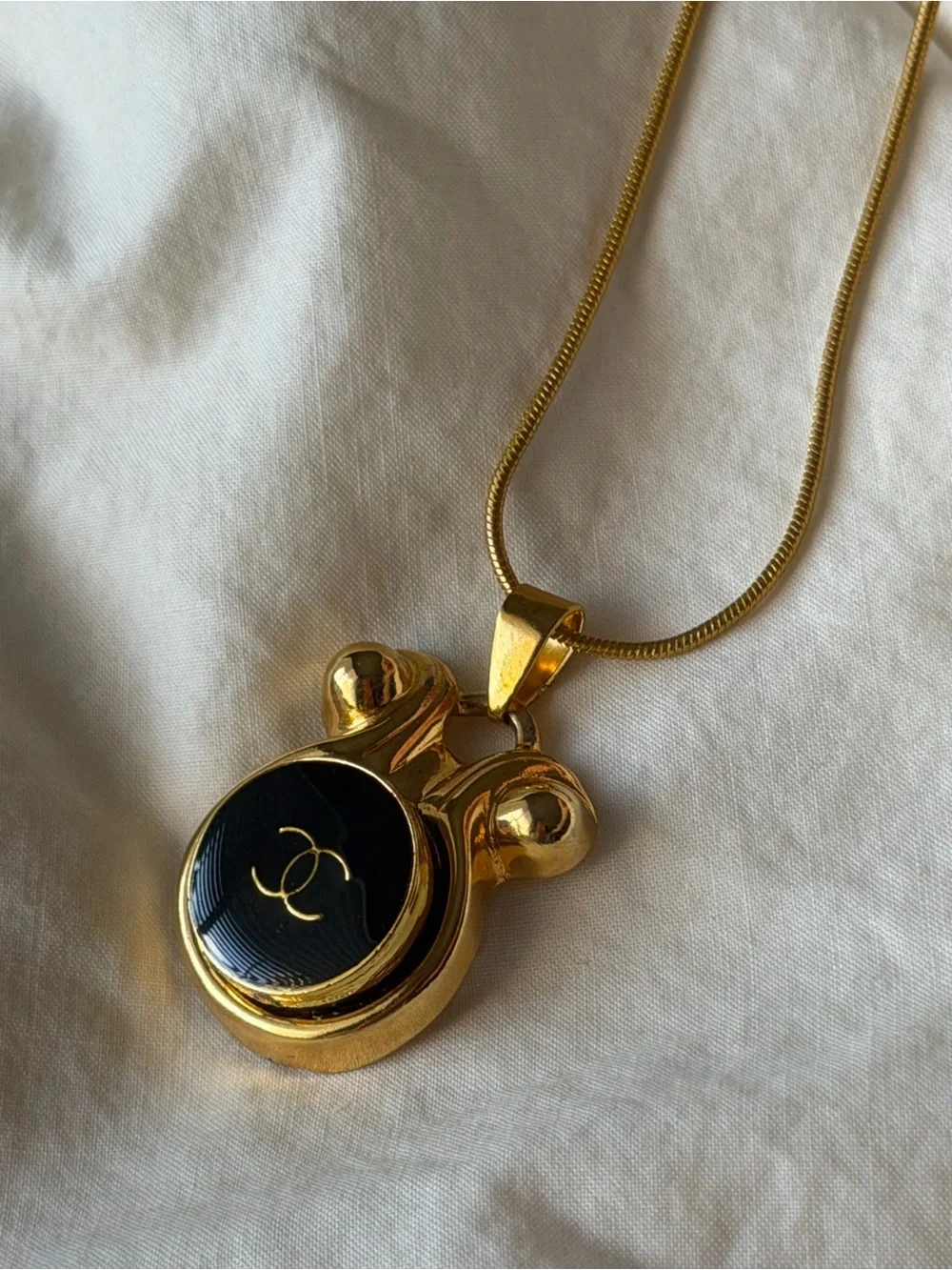 CHANEL authentic button